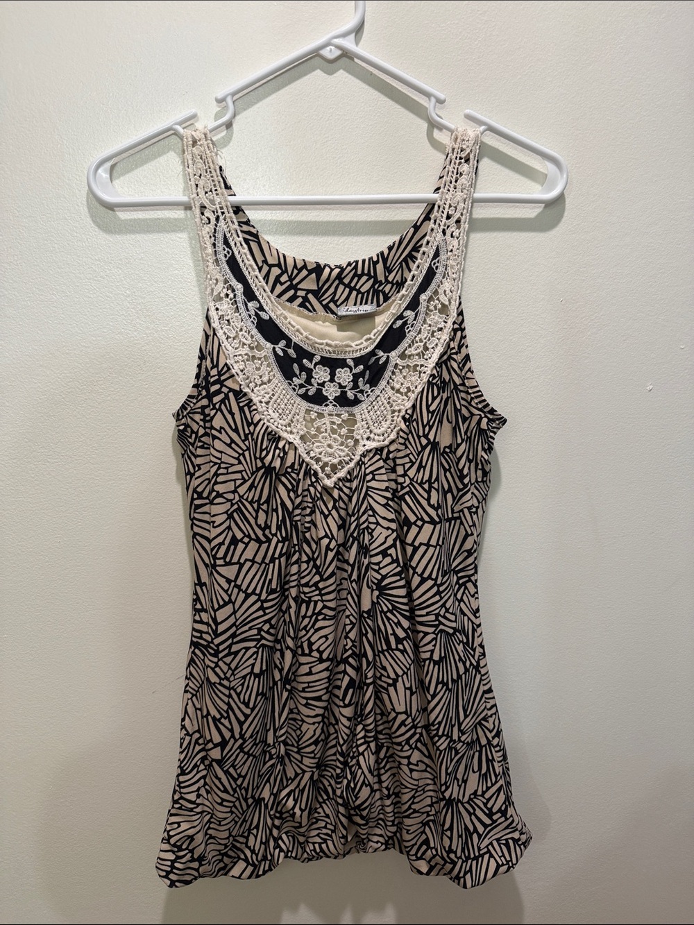 Daytrip Black & Cream Crochet-Trim Lined Tank Top Size Medium
